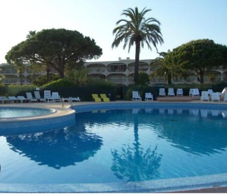 Charmant Studio Villeneuve-Loubet Exteriör bild